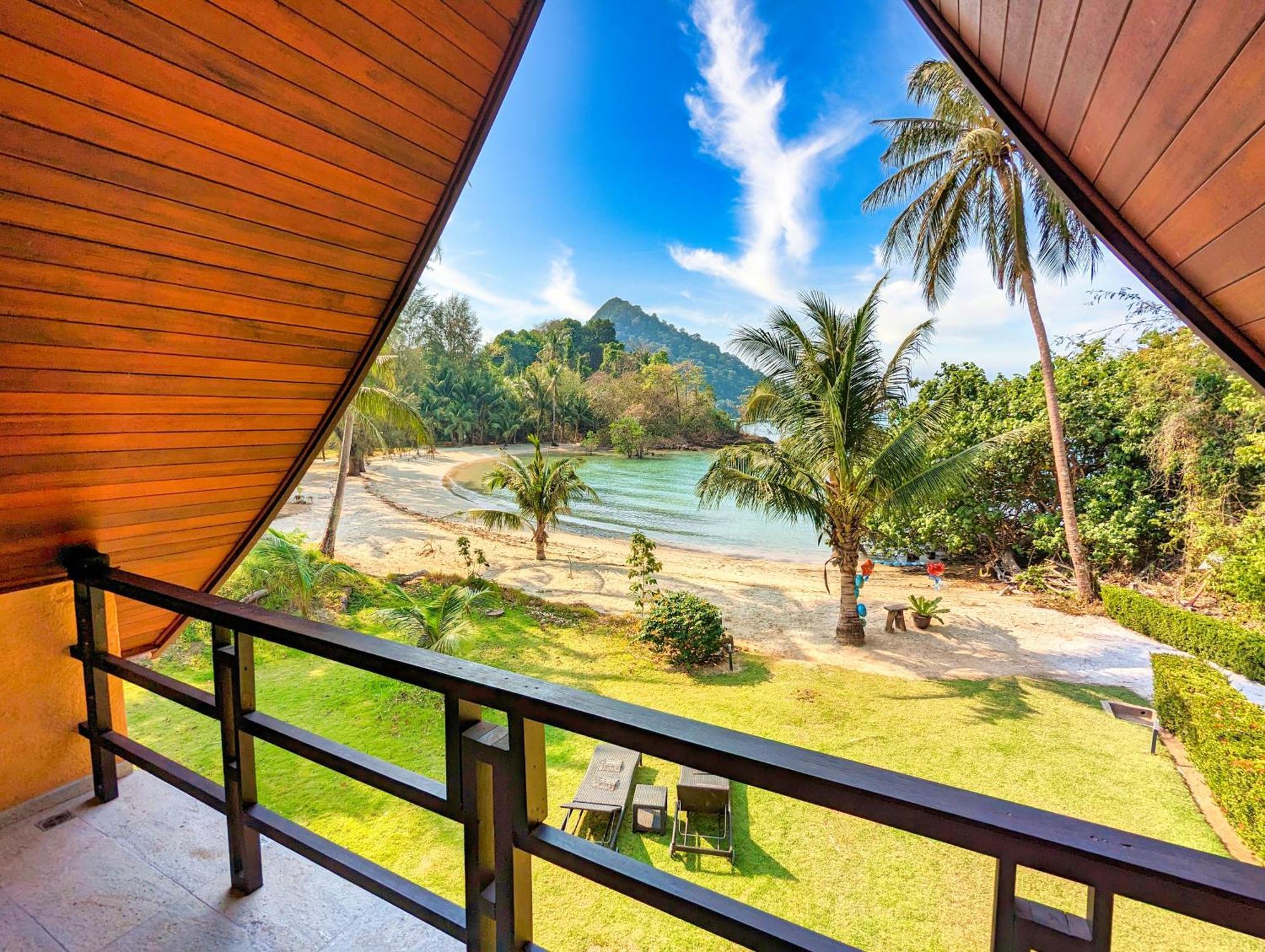 Half Moon Beach Villa - By Kohchangvillas Koh Chang Esterno foto